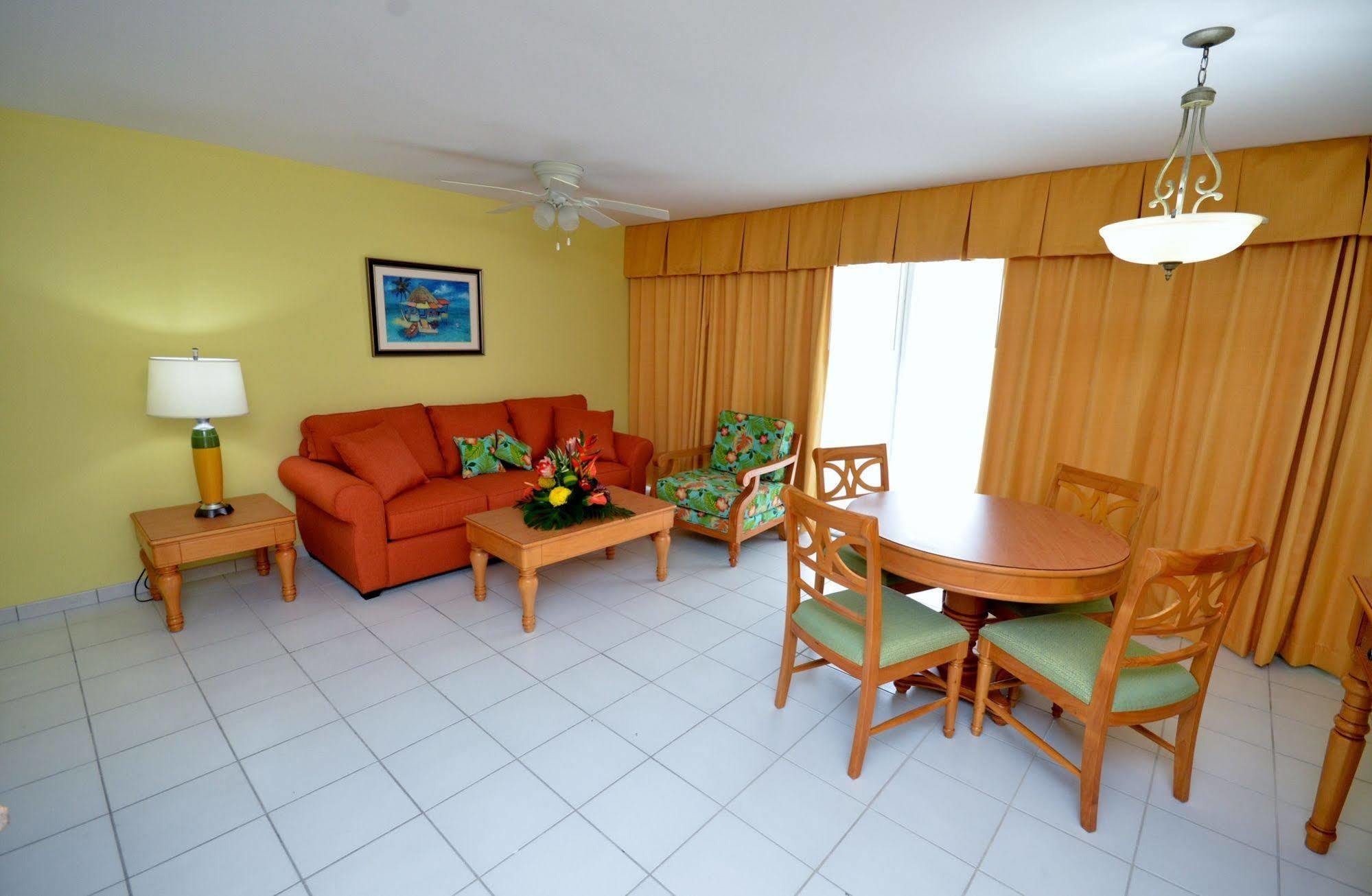 The Atrium Beach Resort And Spa, Ascend Hotel Collection Simpson Bay Exterior photo